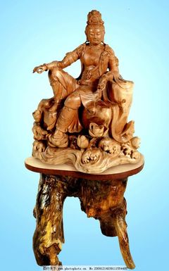 木雕盆景与花卉 自然的凝固之美